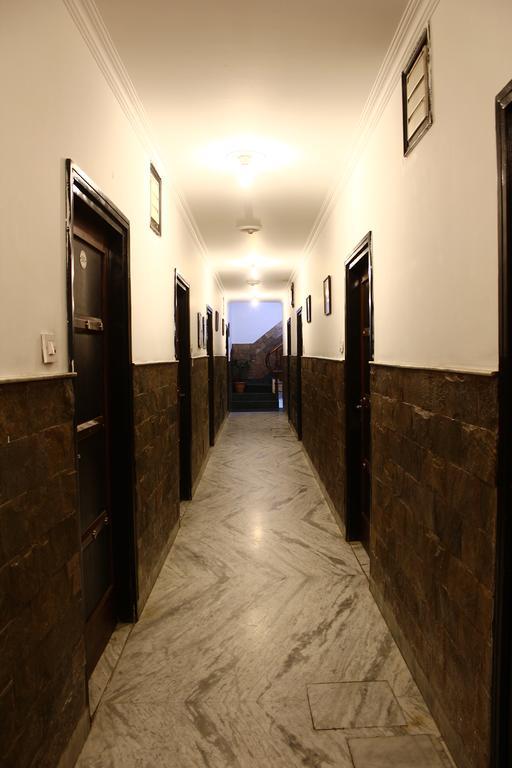 Hotel Katra Residency Esterno foto