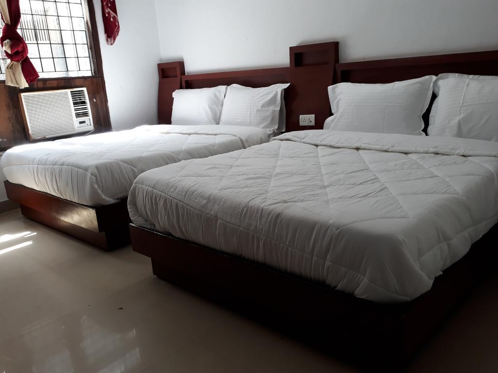 Hotel Katra Residency Esterno foto