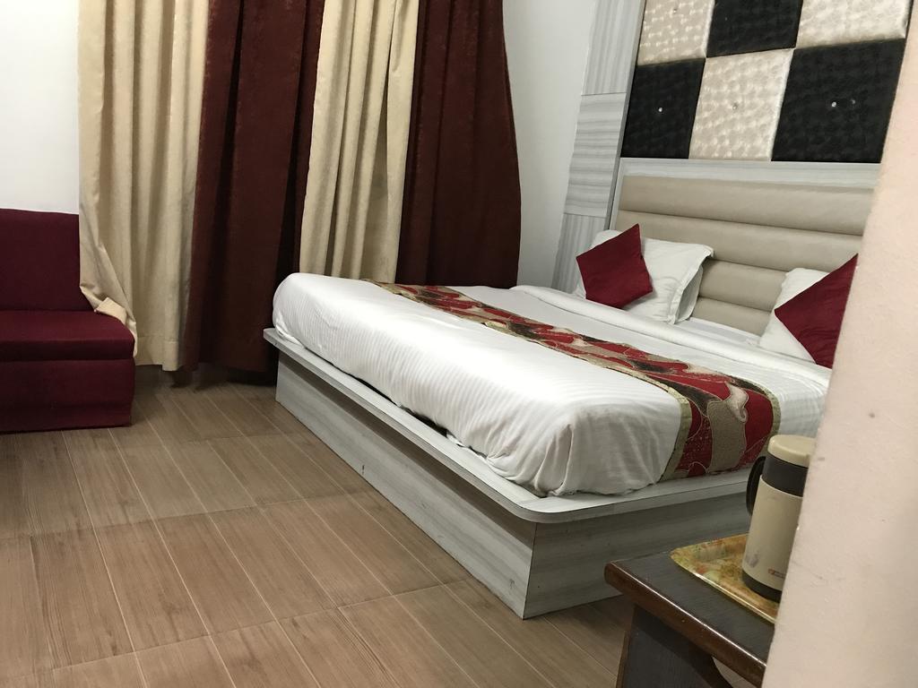 Hotel Katra Residency Camera foto