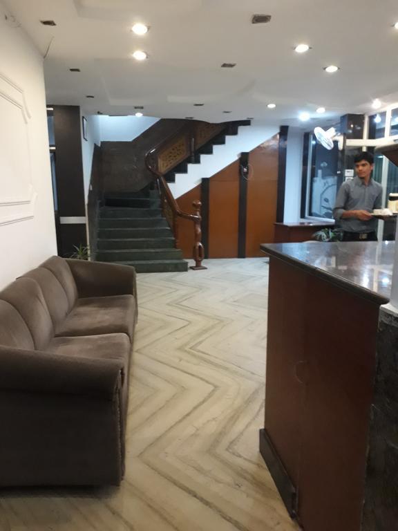 Hotel Katra Residency Esterno foto