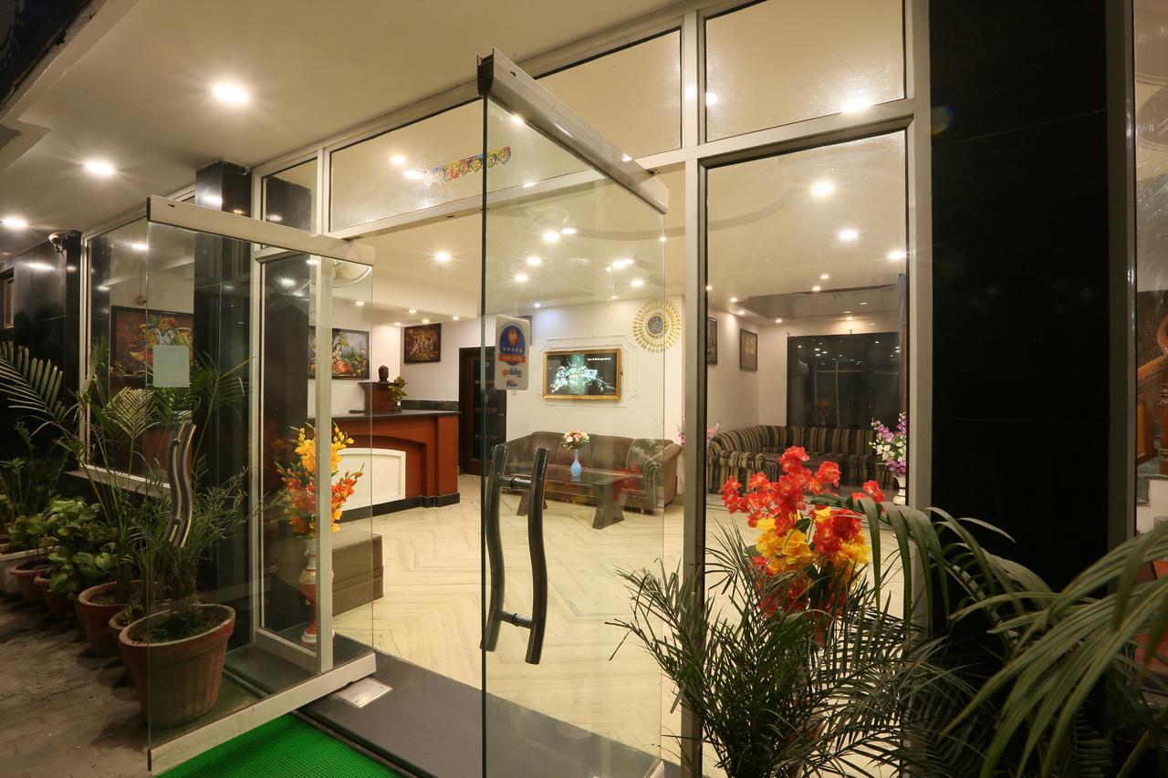 Hotel Katra Residency Esterno foto