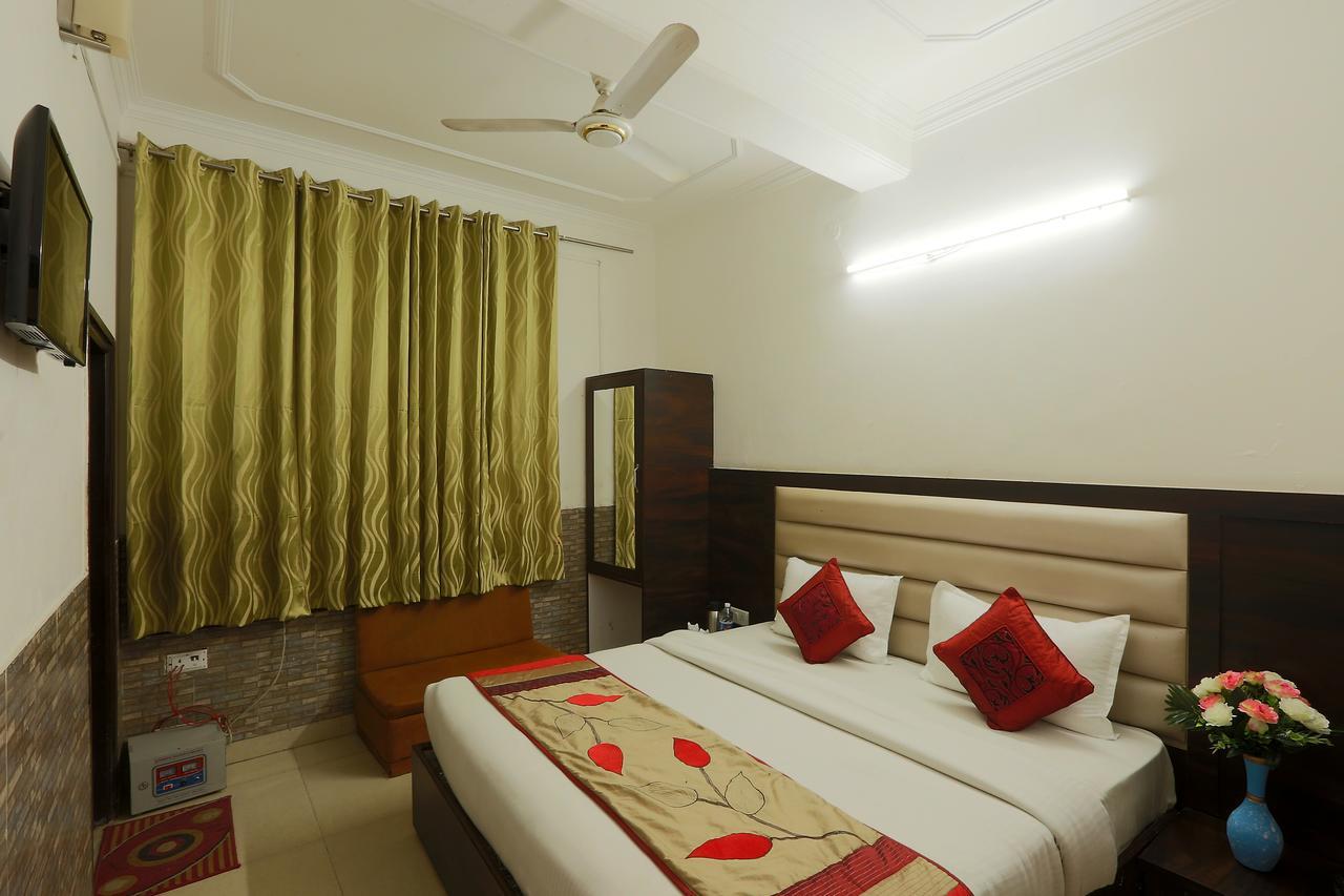 Hotel Katra Residency Esterno foto