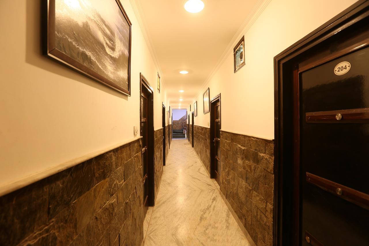 Hotel Katra Residency Esterno foto