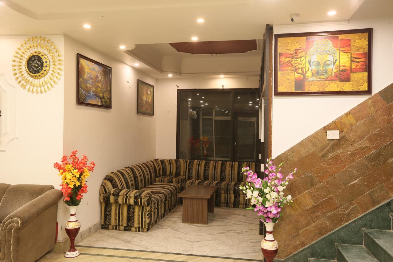 Hotel Katra Residency Esterno foto