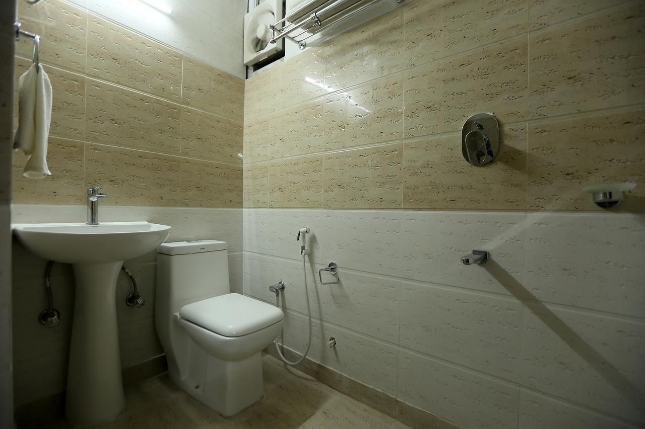 Hotel Katra Residency Esterno foto